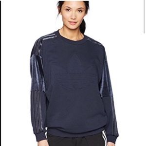 Velvet sleeve blue Adidas trefoil top